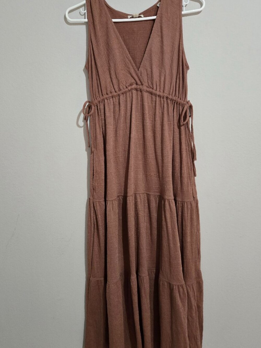 MAX STUDIO V-Neck Sleeveless Tiered Maxi Dress Size XS Color Copper Rose